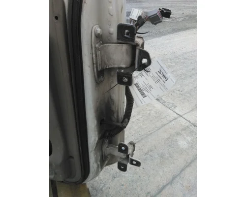 FREIGHTLINER CASCADIA 125 DOOR ASSEMBLY, FRONT