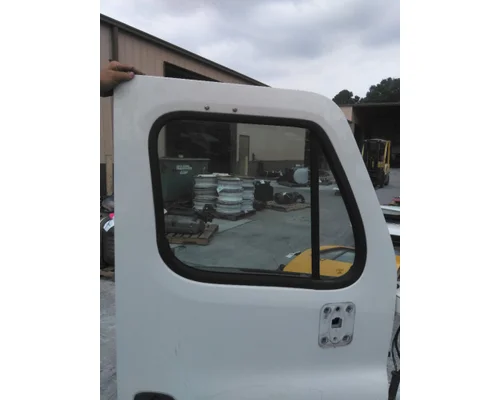 FREIGHTLINER CASCADIA 125 DOOR ASSEMBLY, FRONT