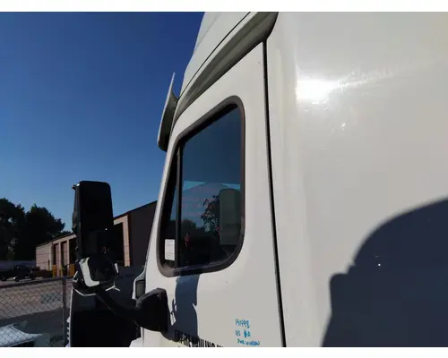 FREIGHTLINER CASCADIA 125 DOOR ASSEMBLY, FRONT