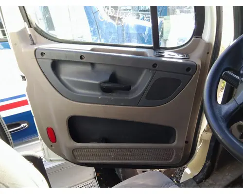 FREIGHTLINER CASCADIA 125 DOOR ASSEMBLY, FRONT