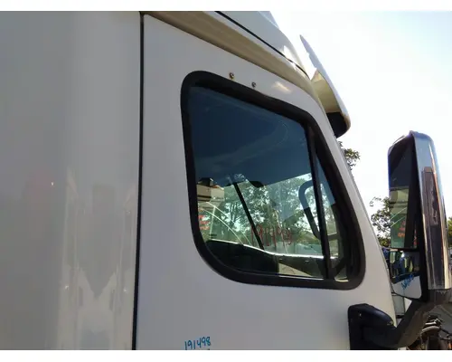 FREIGHTLINER CASCADIA 125 DOOR ASSEMBLY, FRONT