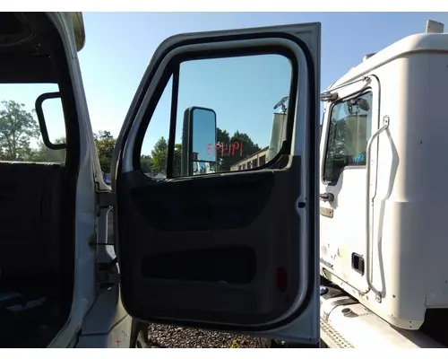 FREIGHTLINER CASCADIA 125 DOOR ASSEMBLY, FRONT