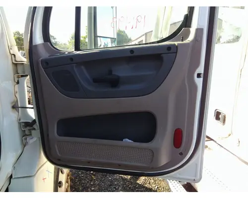 FREIGHTLINER CASCADIA 125 DOOR ASSEMBLY, FRONT
