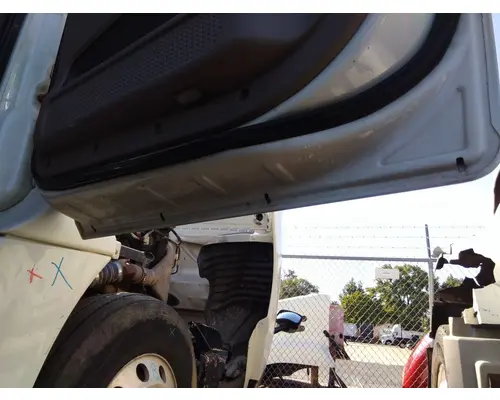 FREIGHTLINER CASCADIA 125 DOOR ASSEMBLY, FRONT