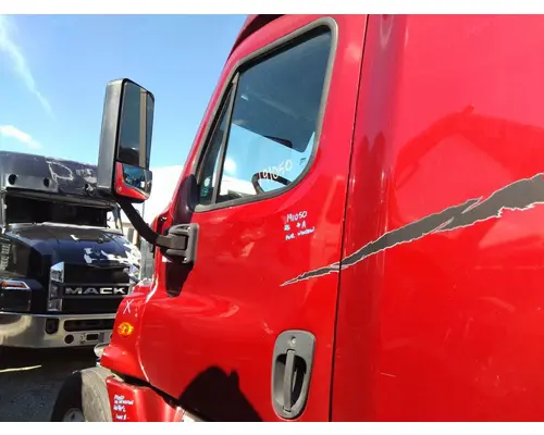 FREIGHTLINER CASCADIA 125 DOOR ASSEMBLY, FRONT
