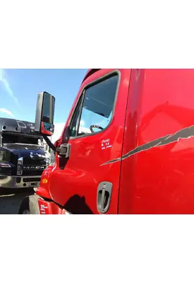 FREIGHTLINER CASCADIA 125 DOOR ASSEMBLY, FRONT