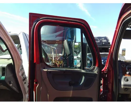 FREIGHTLINER CASCADIA 125 DOOR ASSEMBLY, FRONT