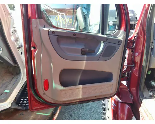 FREIGHTLINER CASCADIA 125 DOOR ASSEMBLY, FRONT