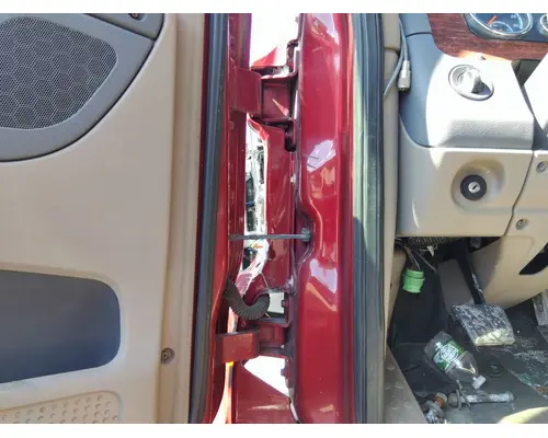 FREIGHTLINER CASCADIA 125 DOOR ASSEMBLY, FRONT
