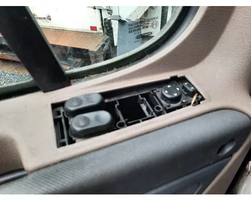 FREIGHTLINER CASCADIA 125 DOOR ASSEMBLY, FRONT