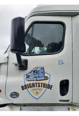FREIGHTLINER CASCADIA 125 DOOR ASSEMBLY, FRONT
