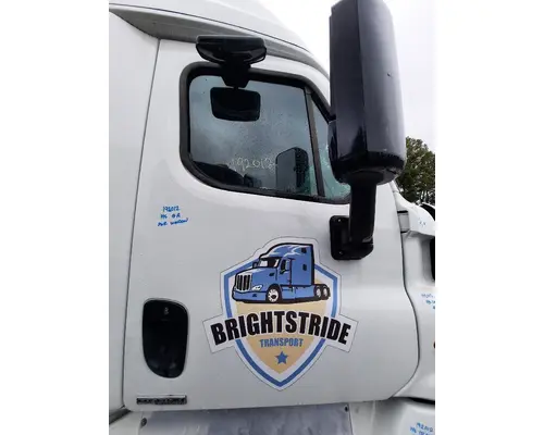 FREIGHTLINER CASCADIA 125 DOOR ASSEMBLY, FRONT