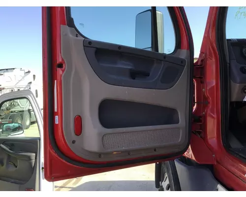 FREIGHTLINER CASCADIA 125 DOOR ASSEMBLY, FRONT