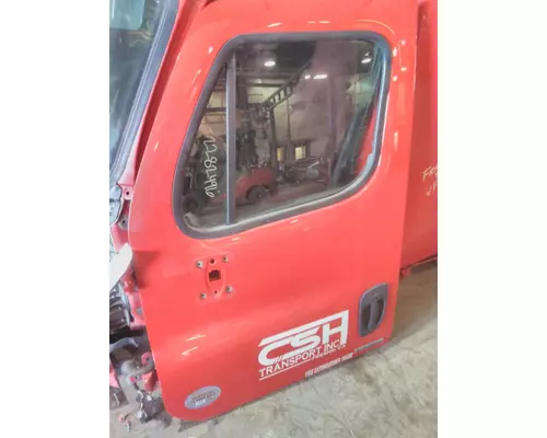 FREIGHTLINER CASCADIA 125 DOOR ASSEMBLY, FRONT