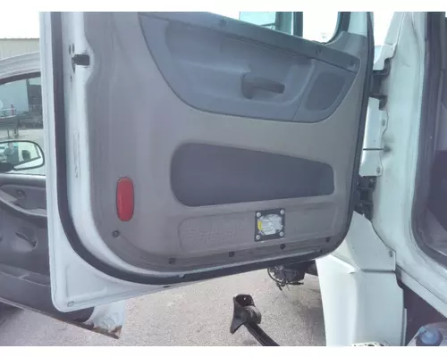 FREIGHTLINER CASCADIA 125 DOOR ASSEMBLY, FRONT