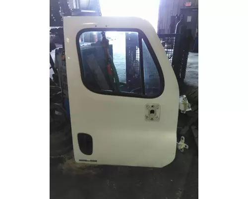 FREIGHTLINER CASCADIA 125 DOOR ASSEMBLY, FRONT