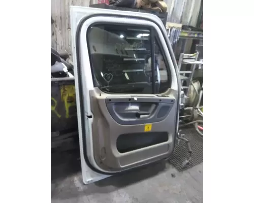 FREIGHTLINER CASCADIA 125 DOOR ASSEMBLY, FRONT