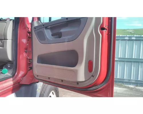 FREIGHTLINER CASCADIA 125 DOOR ASSEMBLY, FRONT