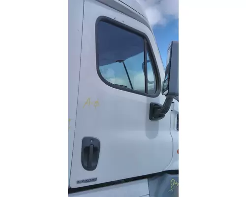 FREIGHTLINER CASCADIA 125 DOOR ASSEMBLY, FRONT