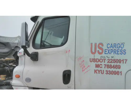 FREIGHTLINER CASCADIA 125 DOOR ASSEMBLY, FRONT