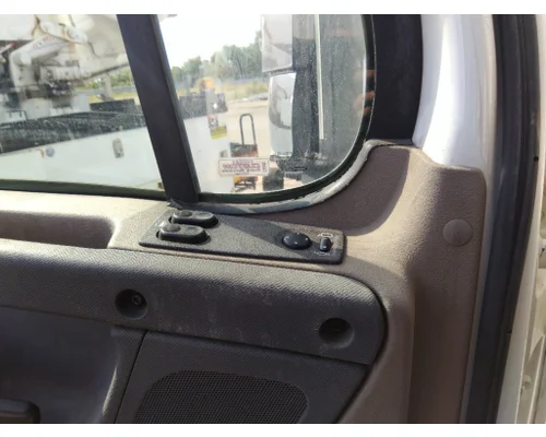 FREIGHTLINER CASCADIA 125 DOOR ASSEMBLY, FRONT