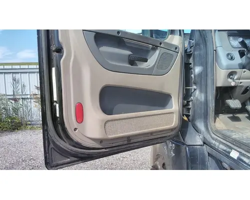 FREIGHTLINER CASCADIA 125 DOOR ASSEMBLY, FRONT