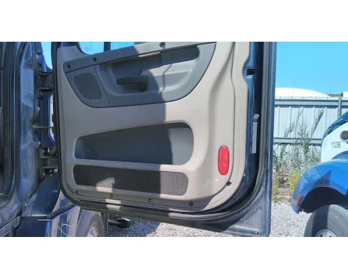 FREIGHTLINER CASCADIA 125 DOOR ASSEMBLY, FRONT