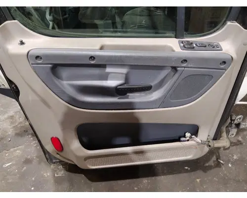 FREIGHTLINER CASCADIA 125 DOOR ASSEMBLY, FRONT