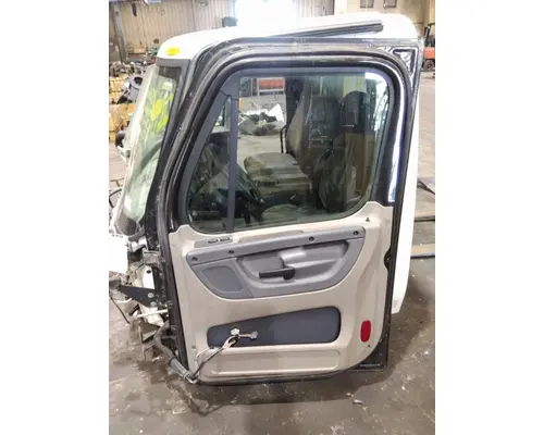 FREIGHTLINER CASCADIA 125 DOOR ASSEMBLY, FRONT