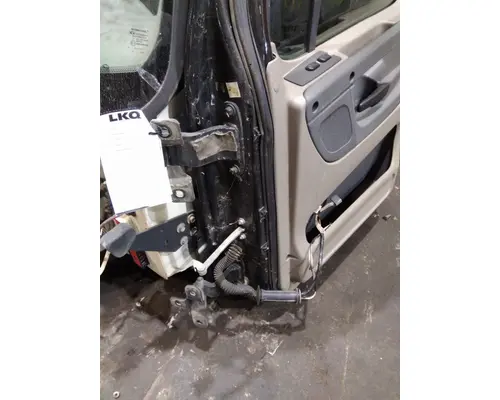 FREIGHTLINER CASCADIA 125 DOOR ASSEMBLY, FRONT