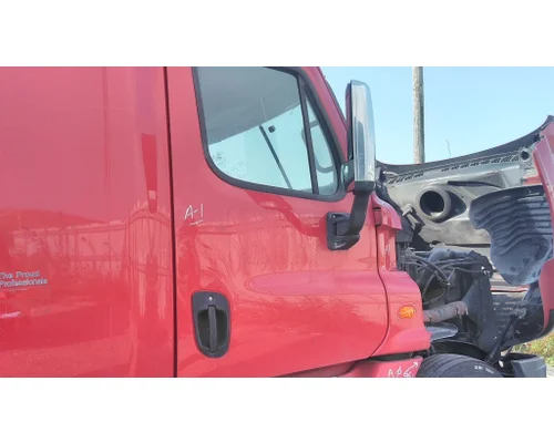 FREIGHTLINER CASCADIA 125 DOOR ASSEMBLY, FRONT