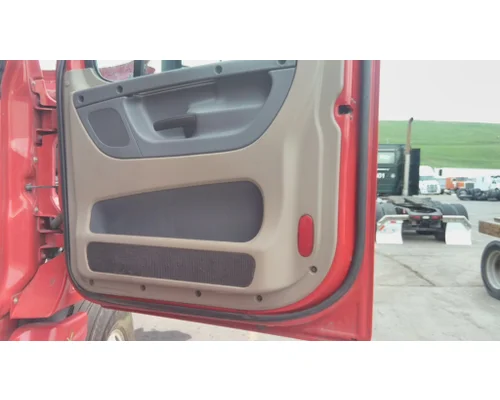 FREIGHTLINER CASCADIA 125 DOOR ASSEMBLY, FRONT