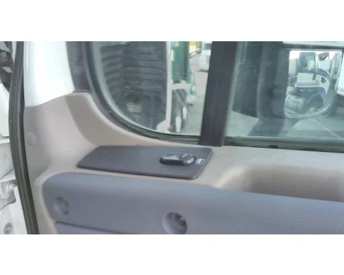 FREIGHTLINER CASCADIA 125 DOOR ASSEMBLY, FRONT
