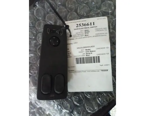 FREIGHTLINER CASCADIA 125 DOOR ELECTRICAL SWITCH