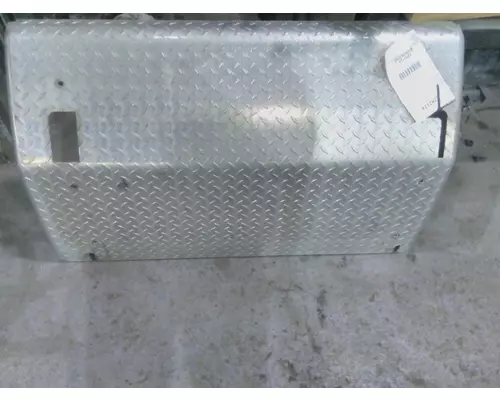 FREIGHTLINER CASCADIA 125 DPF COVER