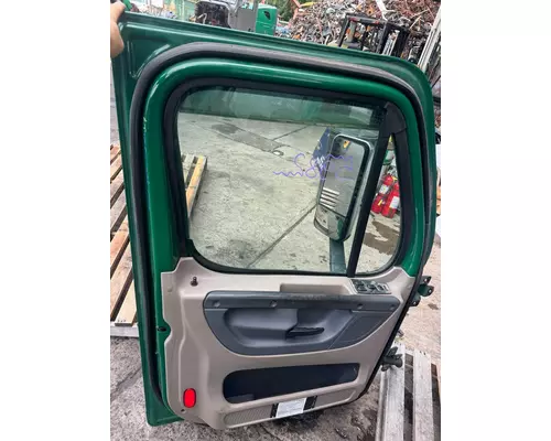 FREIGHTLINER CASCADIA 125 Door Assembly, Front