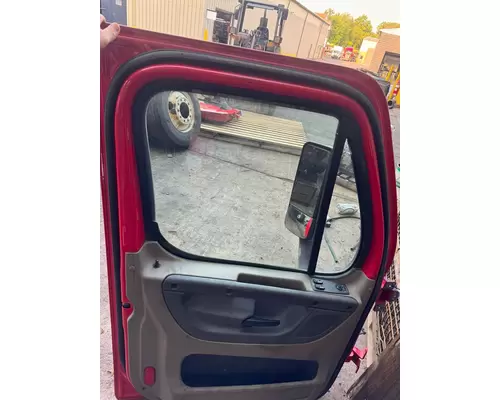 FREIGHTLINER CASCADIA 125 Door Assembly, Front