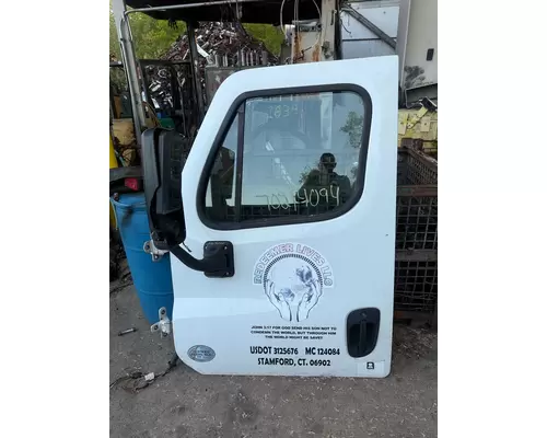 FREIGHTLINER CASCADIA 125 Door Assembly, Front