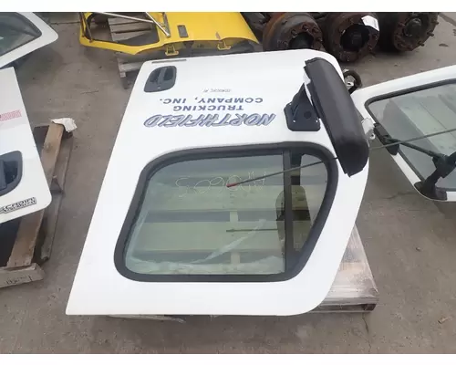 FREIGHTLINER CASCADIA 125 Door Assembly, Front