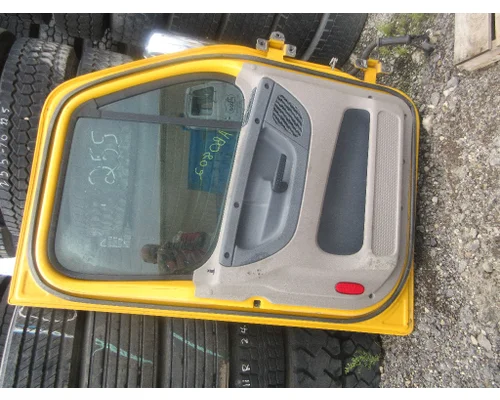 FREIGHTLINER CASCADIA 125 Door Assembly, Front