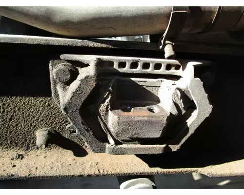 FREIGHTLINER CASCADIA 125 Engine Mounts
