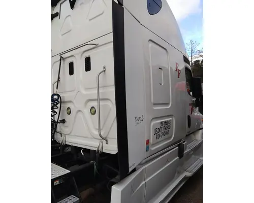 FREIGHTLINER CASCADIA 125 FAIRING, SLEEPER