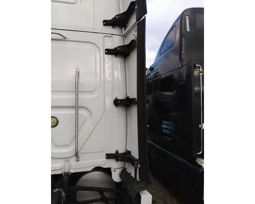 FREIGHTLINER CASCADIA 125 FAIRING, SLEEPER