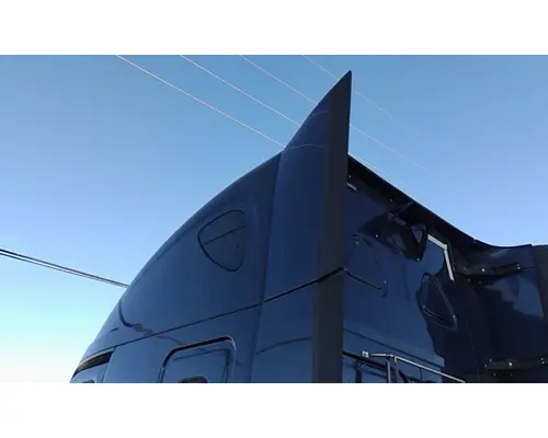 FREIGHTLINER CASCADIA 125 FAIRING, WIND DEFLECTOR ROOF