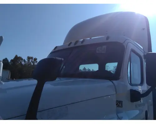 FREIGHTLINER CASCADIA 125 FAIRING, WIND DEFLECTOR ROOF