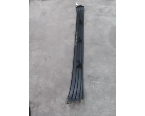 FREIGHTLINER CASCADIA 125 FAIRING, WIND DEFLECTOR ROOF