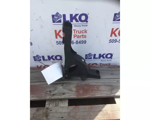 FREIGHTLINER CASCADIA 125 FAIRING BRACKETMOUNT