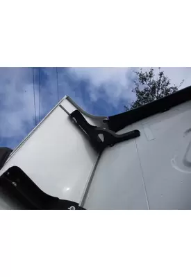 FREIGHTLINER CASCADIA 125 FAIRING BRACKET/MOUNT