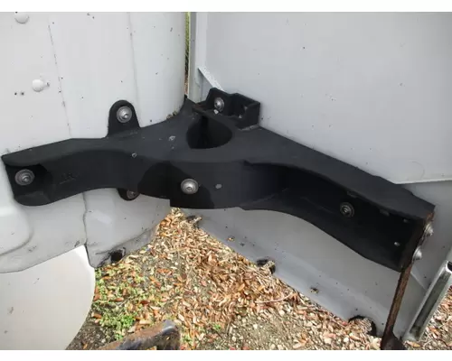 FREIGHTLINER CASCADIA 125 FAIRING BRACKETMOUNT