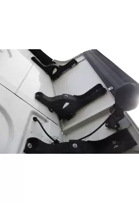 FREIGHTLINER CASCADIA 125 FAIRING BRACKET/MOUNT